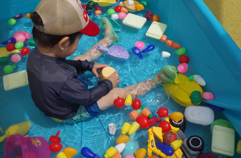 赤ちゃんといない・いない・ばあ！「お水でおままごと」