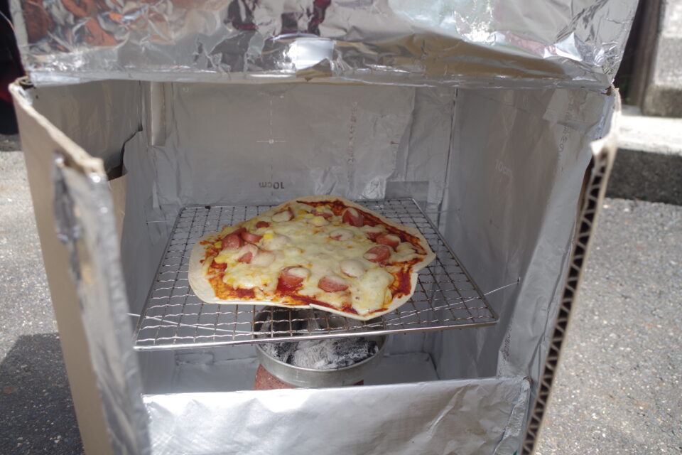 【予約優先】キャンプ料理★ダンボールでピザ作り