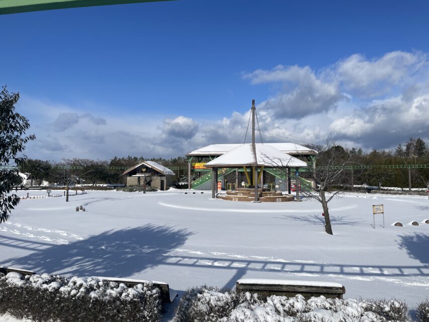 2/22（土）積雪に伴う遊具の使用中止について