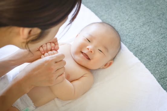 【要予約】赤ちゃんといない・いない・ばあ！「ベビーマッサージ教室」